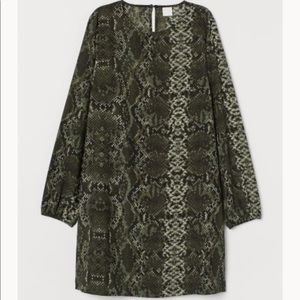 NWT H&M Snakeskin dress